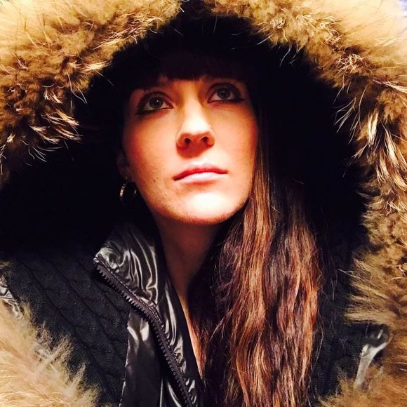 Meet your Posher, Veronique - Picture 1 of 1